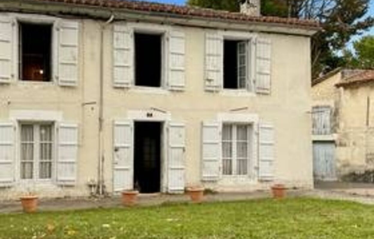 maison 4 pièces 127 m2 à vendre à Barbezieux-Saint-Hilaire (16300)