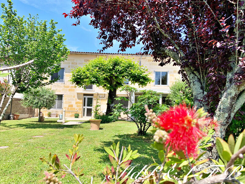 Villa / Maison 15 pièces  à vendre Saint-Genès-de-Castillon 33350