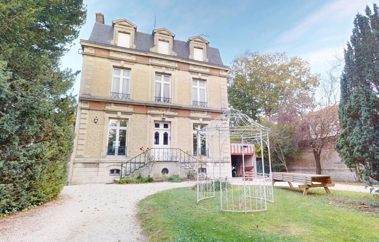 maison 9 pièces 251 m2 à vendre à Troyes (10000)