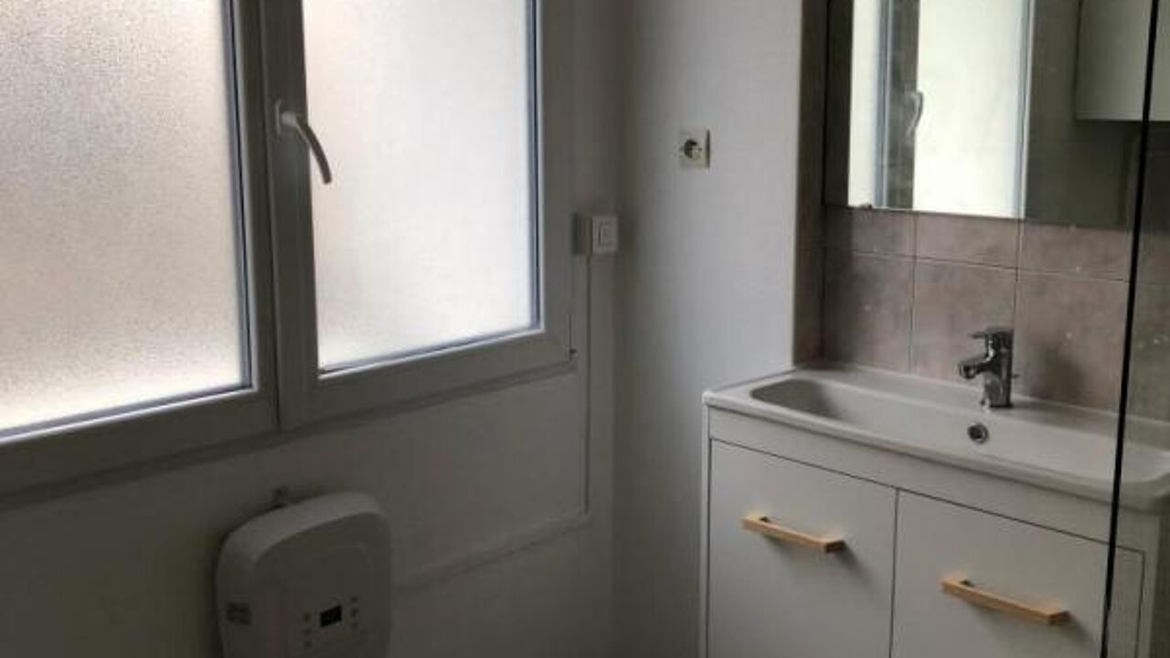 appartement 2 pièces 44 m2 à louer à Bernis (30620)