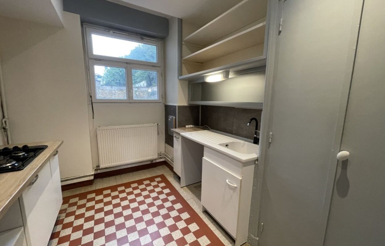 appartement 3 pièces 69 m2 à louer à Lyon 4 (69004)