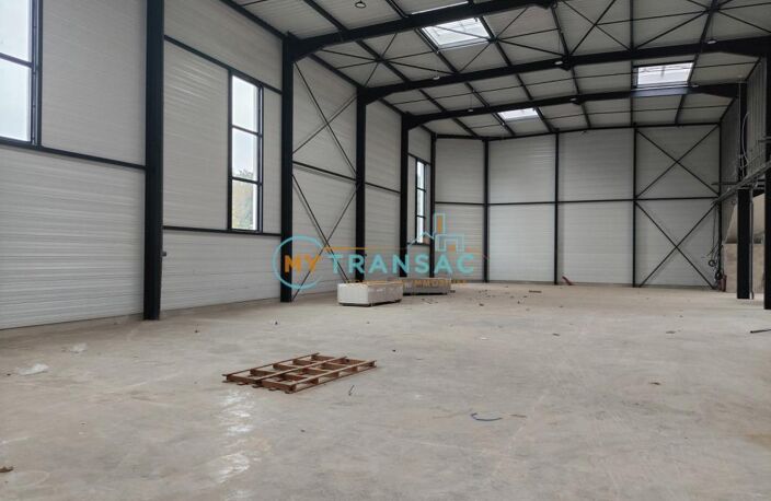 My Transac, vous propose à la location sur la commune de Chalifert, plusieurs cellules, au minimum de 328 m² jusqu'à 1 813m² — photo 2
