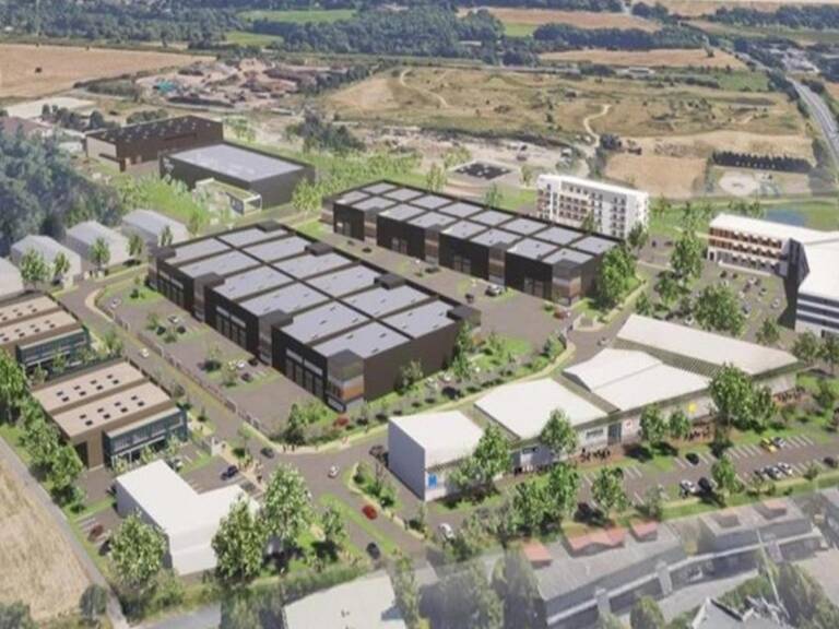 My Transac, vous propose à la location sur la commune de Chalifert, plusieurs cellules, au minimum de 328 m² jusqu'à 1 813m² — photo 1
