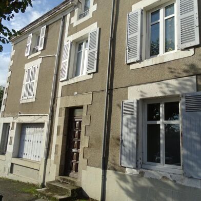 Maison 11 pièces 239 m²