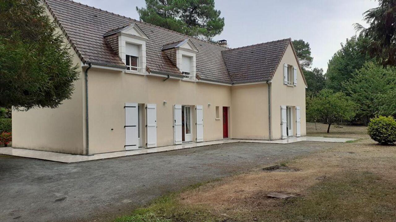 maison 7 pièces 195 m2 à vendre à Saint-Quentin-les-Beaurepaire (49150)