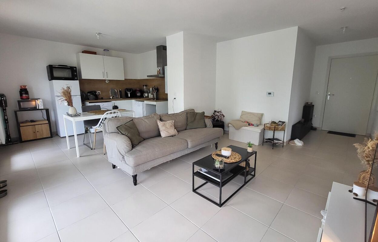 appartement 2 pièces 46 m2 à louer à Rognac (13340)