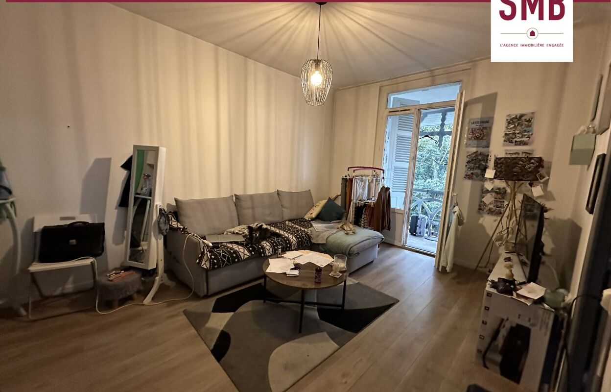 immeuble  pièces 223 m2 à vendre à Pau (64000)