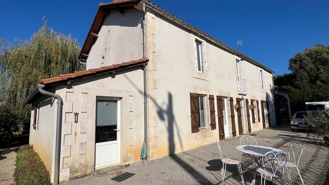 maison 6 pièces 203 m2 à vendre à Sainte-Hermine (85210)