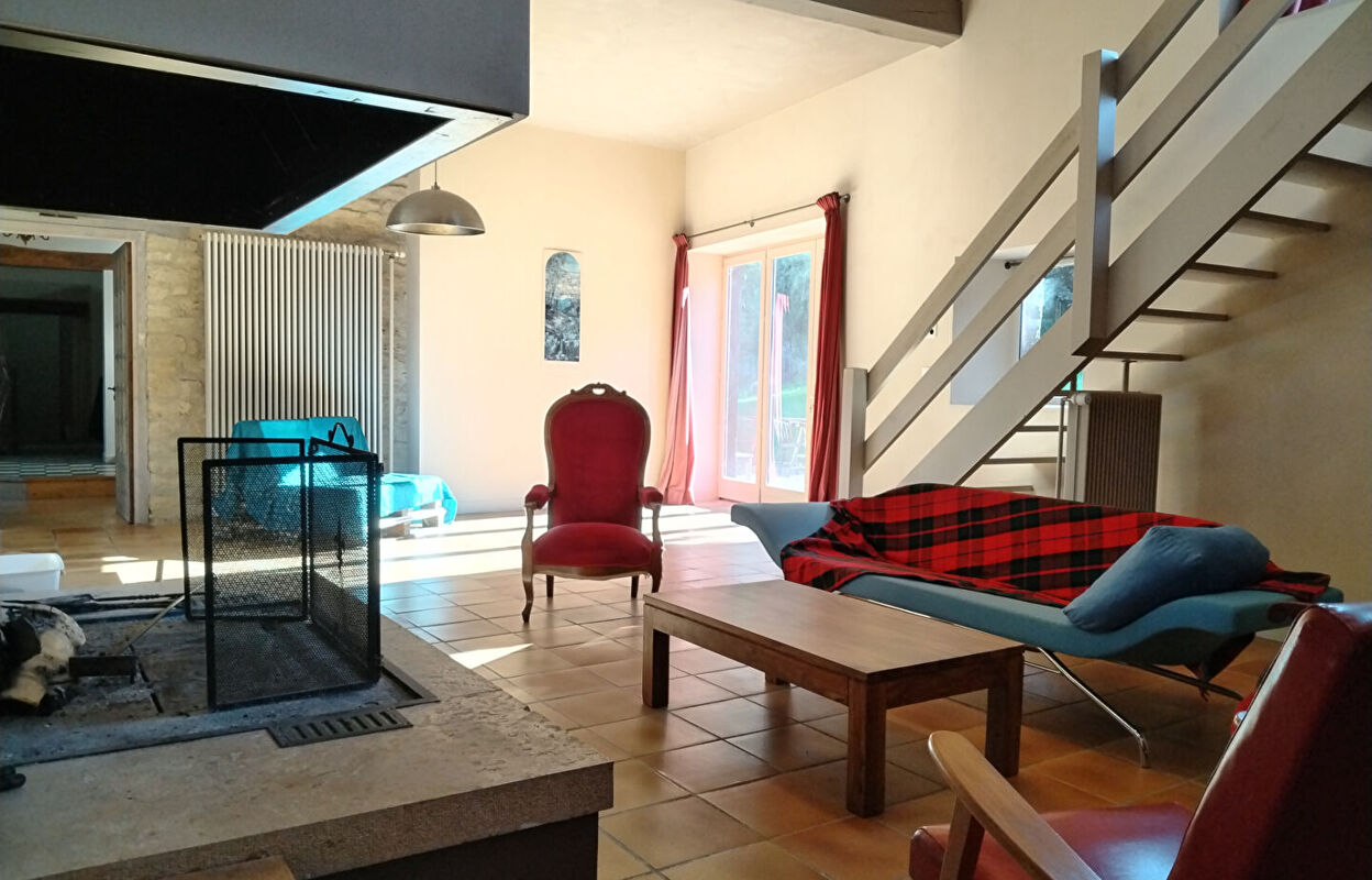 maison 15 pièces 380 m2 à vendre à Pupillin (39600)