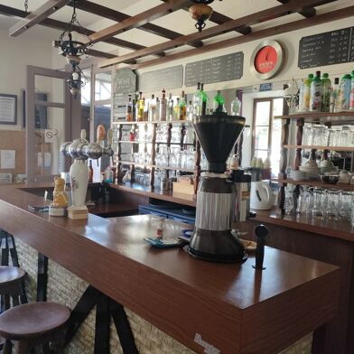 Commerce  274000 €