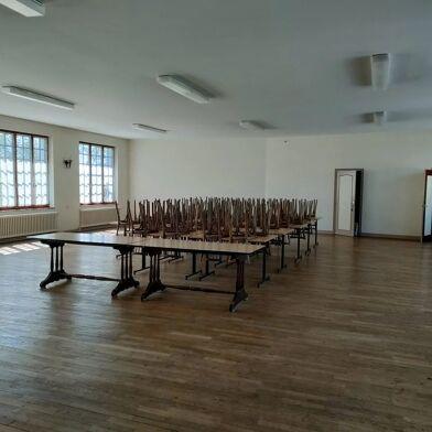 Commerce  274000 €