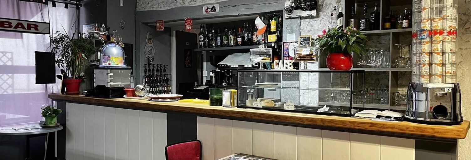 Commerce  225 m² à vendre à Chasseneuil-sur-Bonnieure (16260)