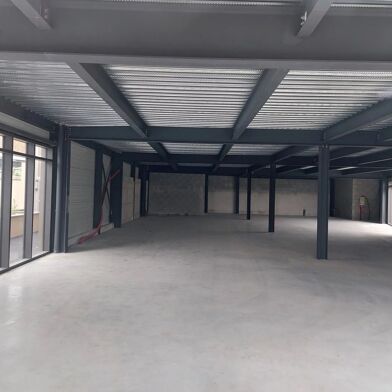 Commerce 627 m²