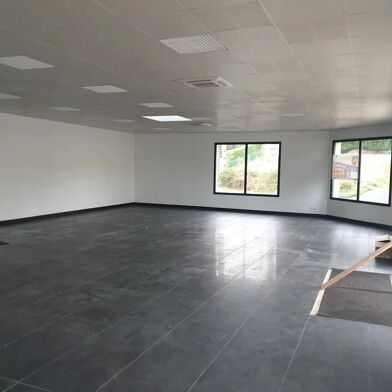 Commerce 368 m²