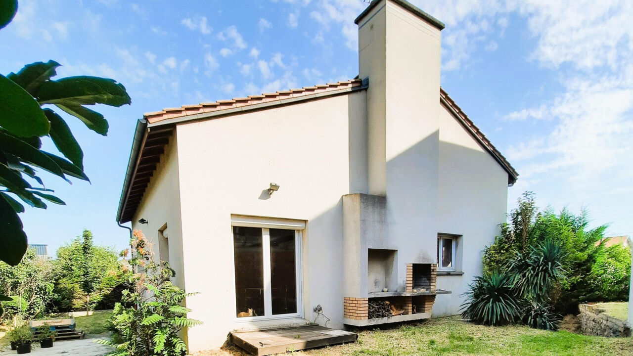 maison 9 pièces 359 m2 à vendre à Clermont-Ferrand (63000)