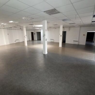 Commerce  219200 €