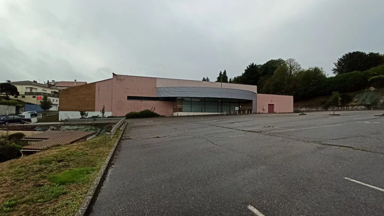 commerce  pièces 1650 m2 à vendre à Châlus (87230)