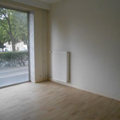 Bureau 56 m²