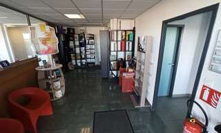 Local industriel  2010 m² à vendre à Saint-Junien (87200)