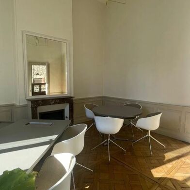 Bureau 325 m²