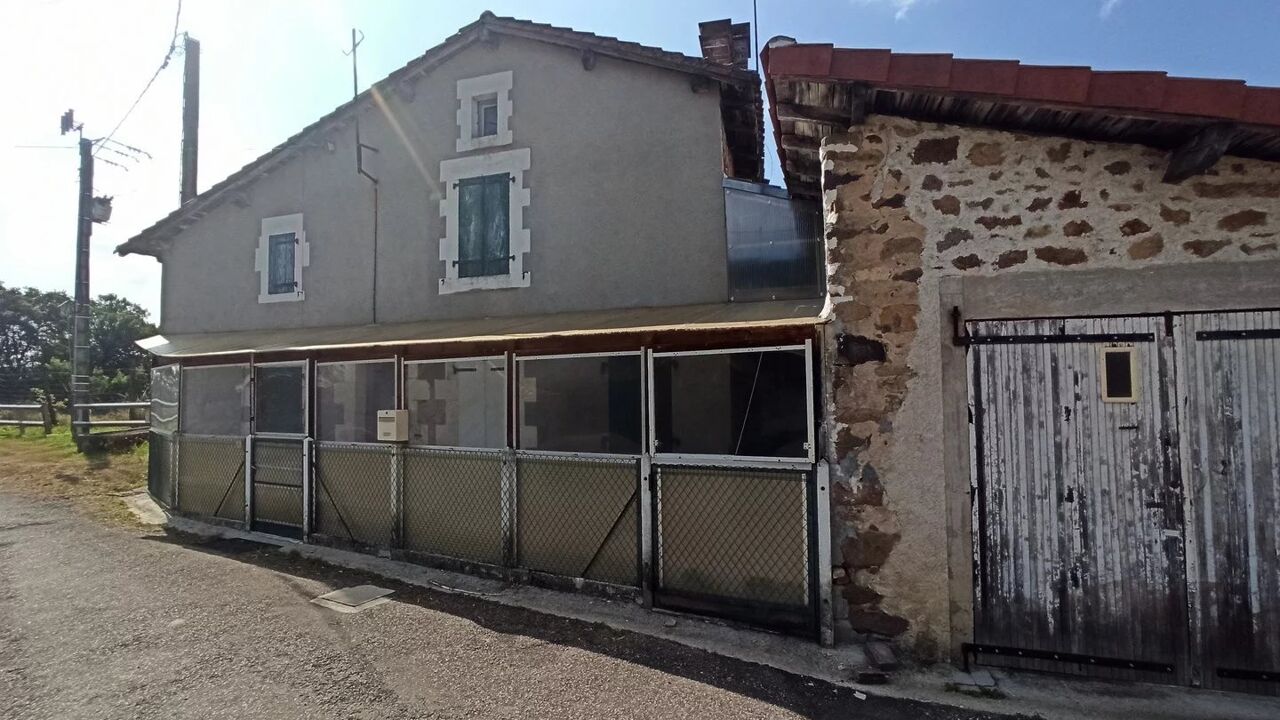 commerce  pièces 120 m2 à vendre à Esse (16500)