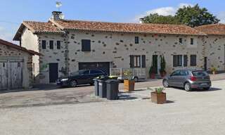 Commerce  900 m² à vendre à Confolens (16500)