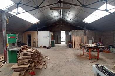 Local industriel  1300 €