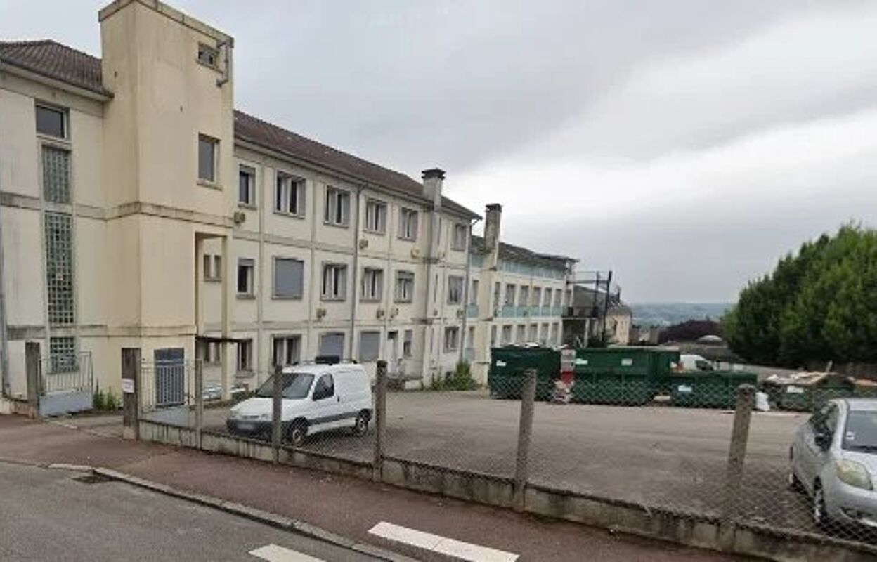 bureau  pièces 2700 m2 à vendre à Limoges (87000)