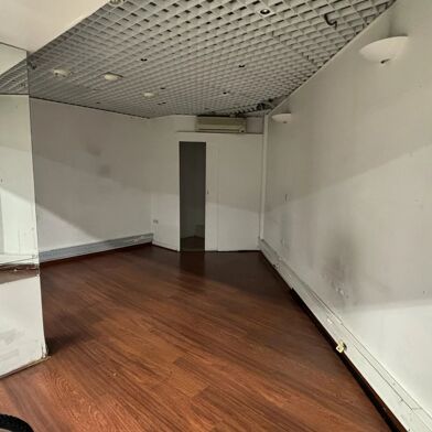 Commerce 2 pièces 371 €