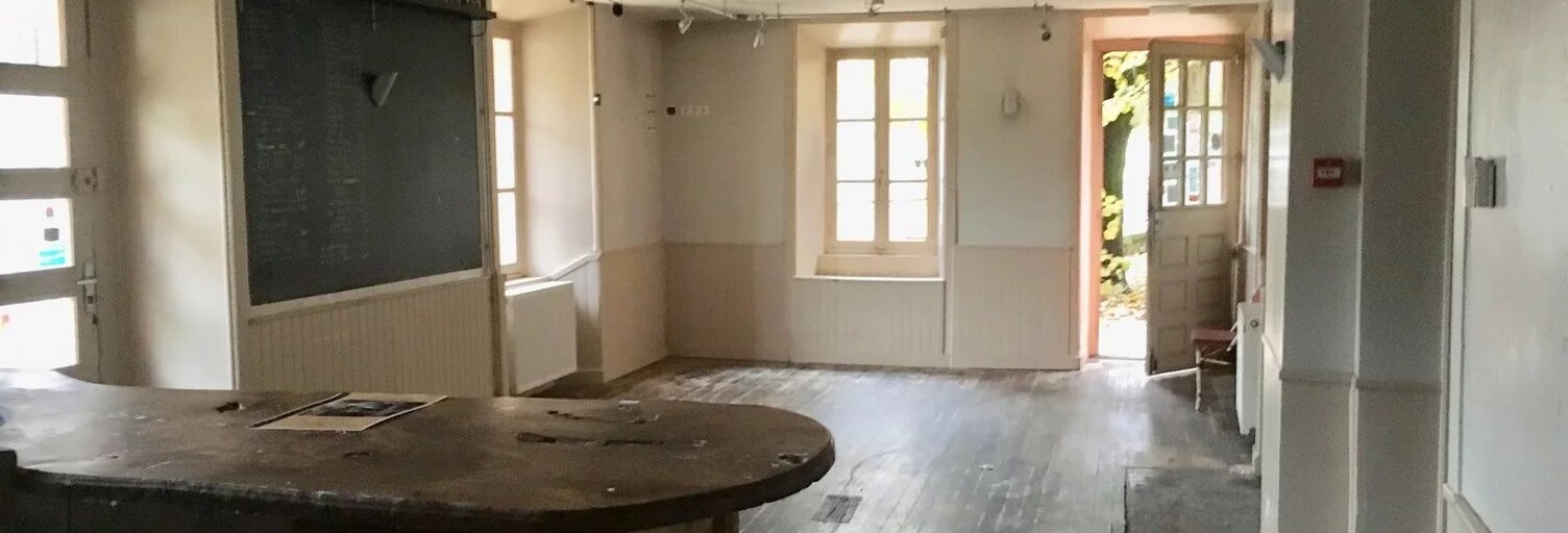 Commerce  350 m² à louer à Saint-Junien (87200)