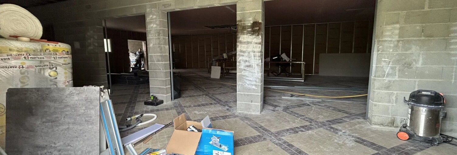 Commerce  216 m² à louer à Le Palais-sur-Vienne (87410)