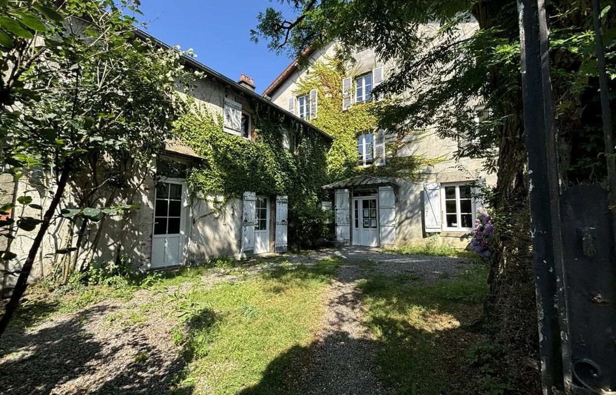 maison 8 pièces 235 m2 à vendre à Bourganeuf (23400)