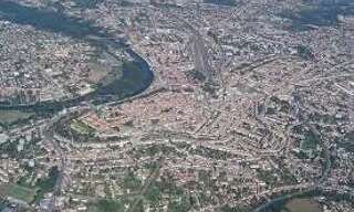 Commerce  1812 m² à vendre à Angoulême (16000)