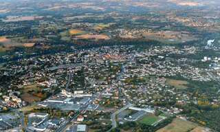 Commerce  425 m² à louer à Saint-Junien (87200)