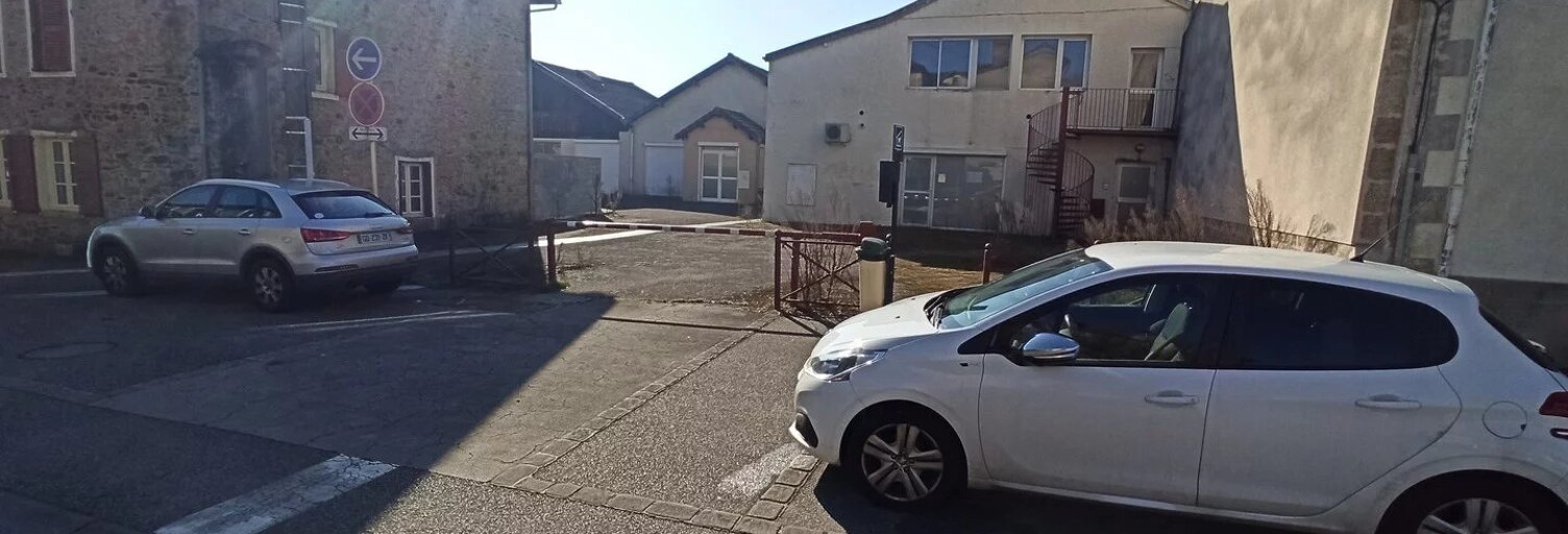 Commerce  90 m² à louer à Saint-Junien (87200)