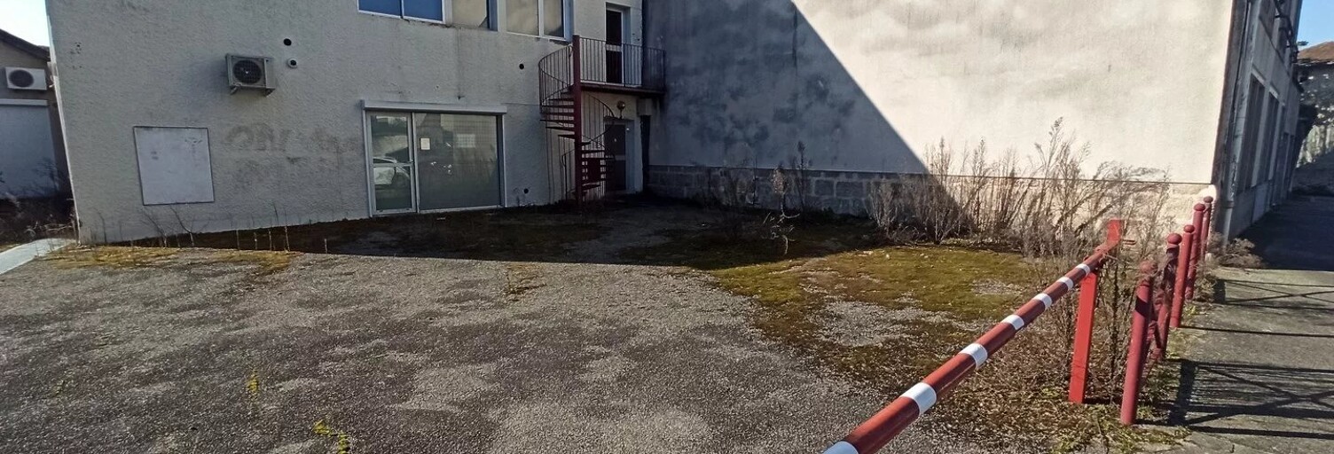 Commerce  220 m² à louer à Saint-Junien (87200)