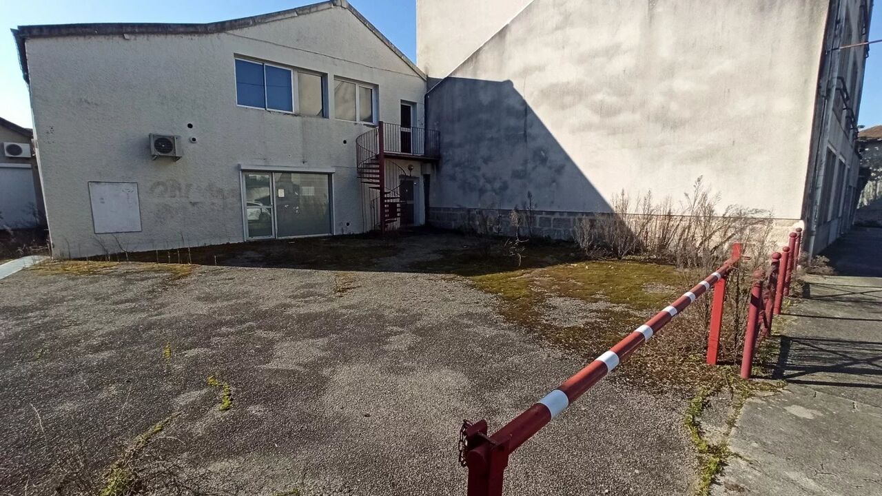 commerce  pièces 220 m2 à louer à Saint-Junien (87200)