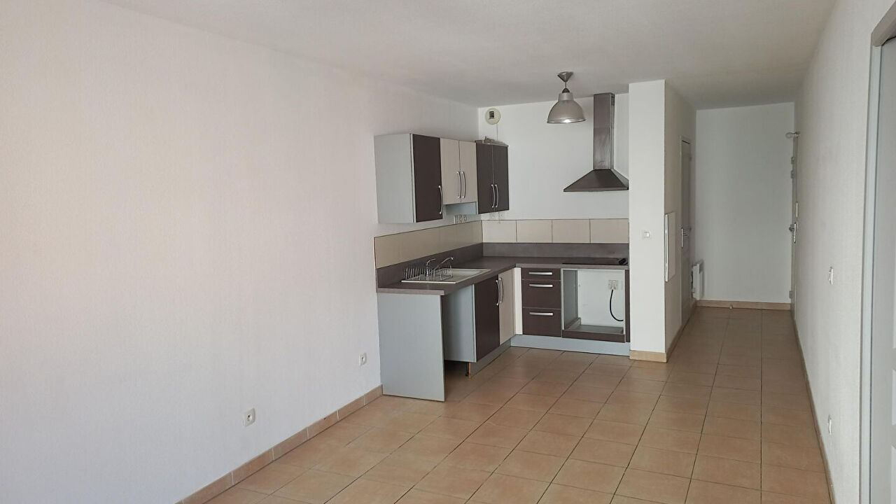 appartement 2 pièces 38 m2 à louer à La Roquebrussanne (83136)