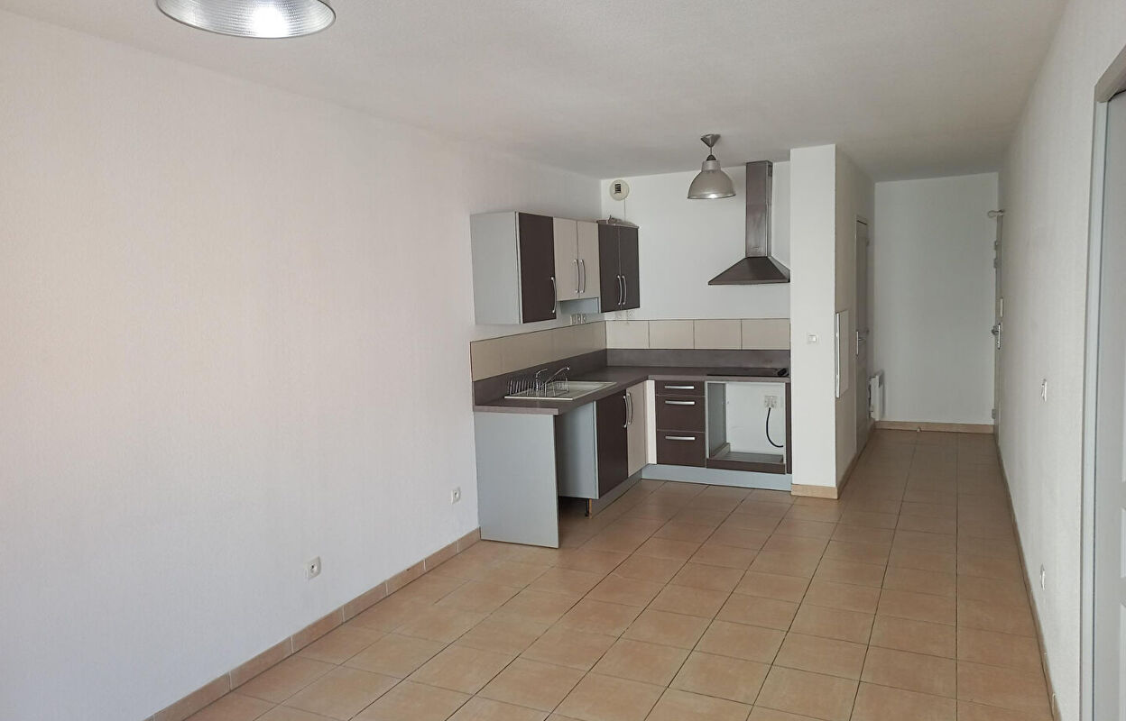 appartement 2 pièces 38 m2 à louer à La Roquebrussanne (83136)