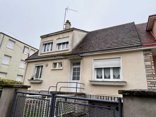 A LOUER - Maison 6 pièces CHARTRES Gare - MAINVILLIERS — photo du bien