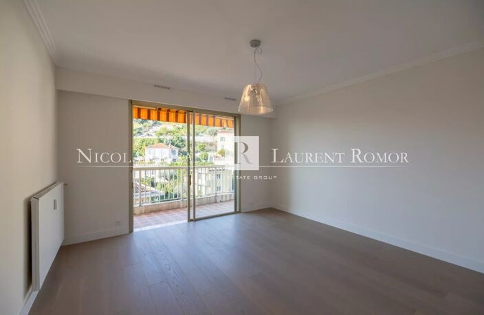 2 PIECES - TERRASSE - GARAGE - DERNIER ETAGE — photo 2
