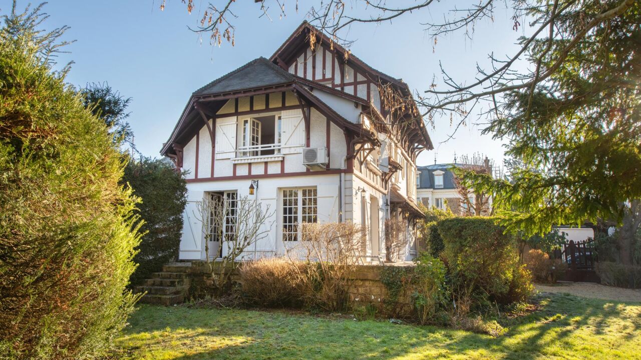 maison 9 pièces 210 m2 à vendre à Saint-Maur-des-Fossés (94210)