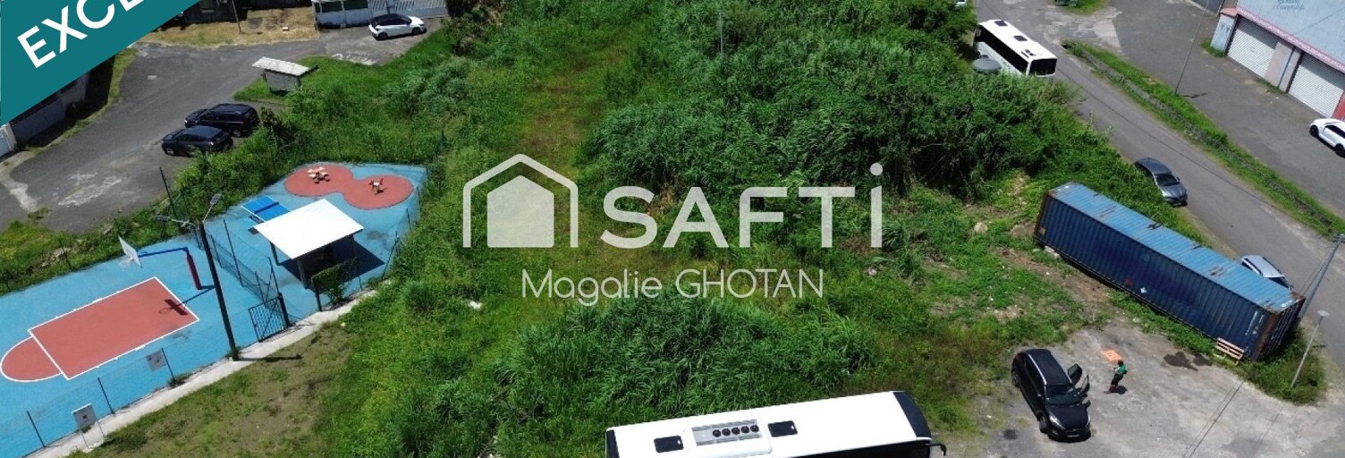 Terrain  1000 m² à vendre à Gourbeyre (97113)