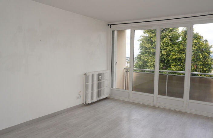 Saint-Etienne, entre Villeboeuf et Montplaisir, 2 pièces plu — photo 2