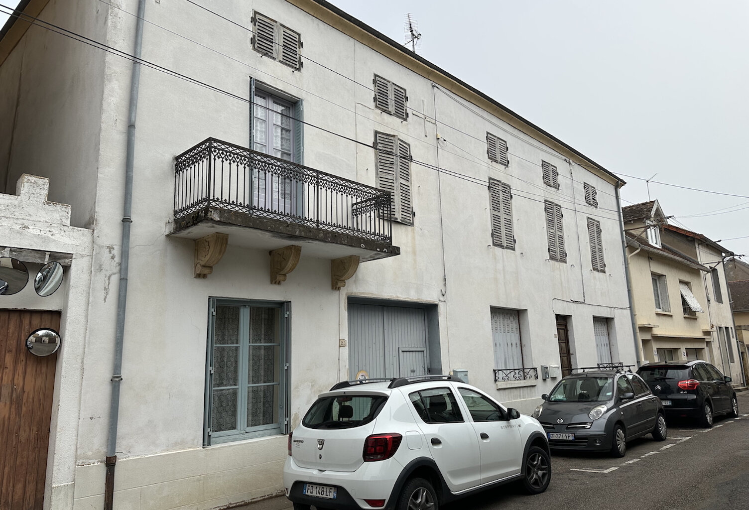 Maison de 240 m2 habitables, proche commerces et centre vill — photo 1