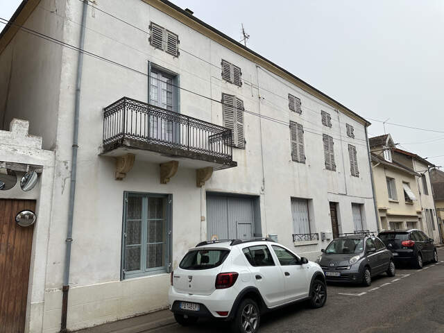 Maison de 240 m2 habitables, proche commerces et centre vill — photo du bien