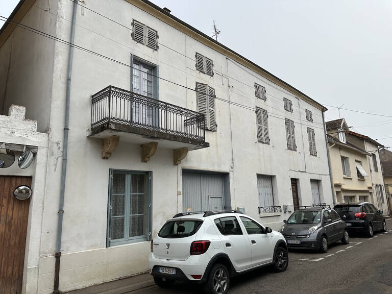 Maison de 240 m2 habitables, proche commerces et centre vill — photo 1