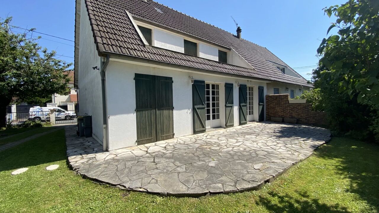 maison 5 pièces 115 m2 à vendre à Montfermeil (93370)