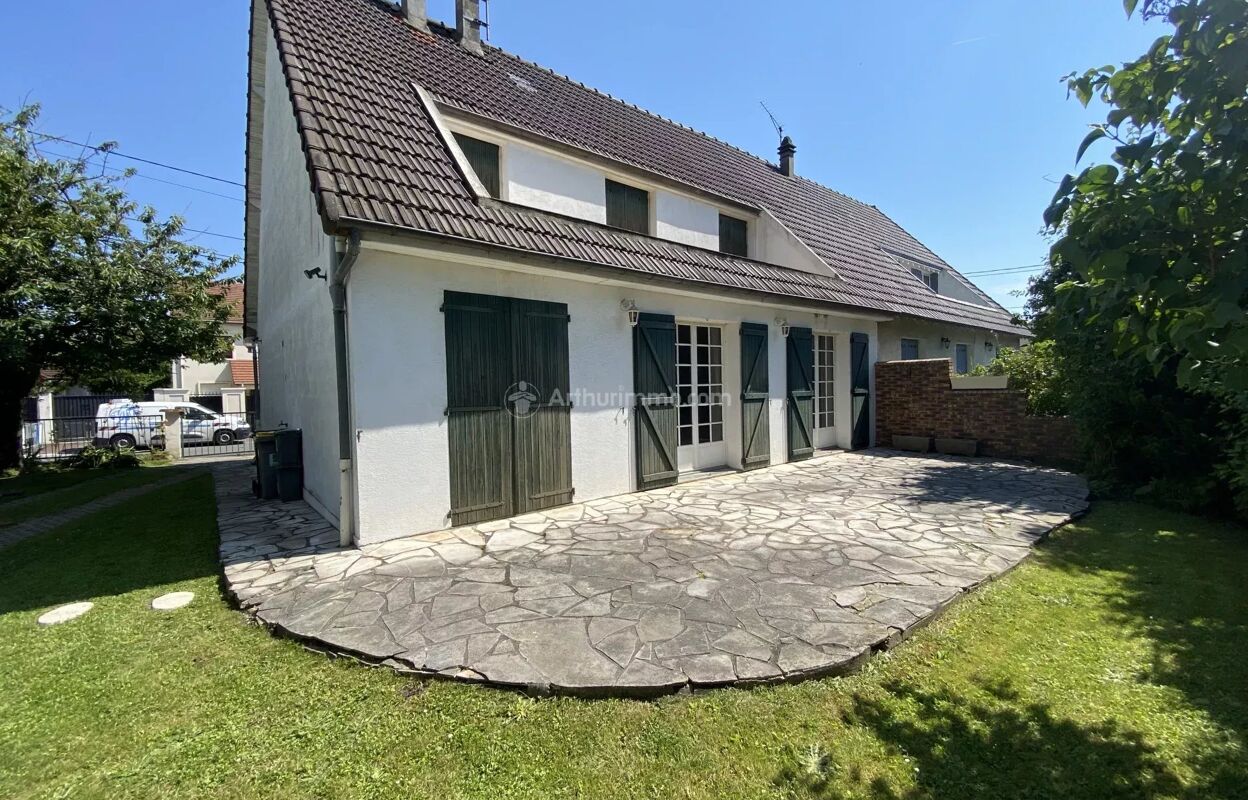 maison 5 pièces 115 m2 à vendre à Montfermeil (93370)