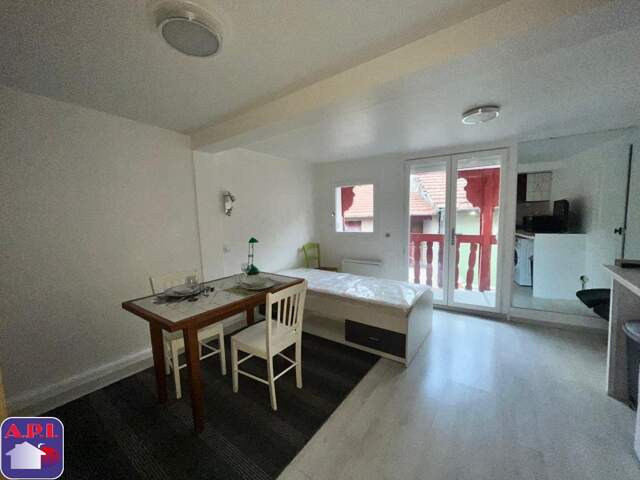 Appartement 1 pièce 20 m² à Tarascon-sur-Ariège — photo du bien